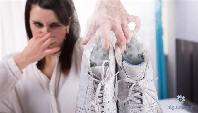 Xử lý mùi khó chịu trong đôi giày của bạn